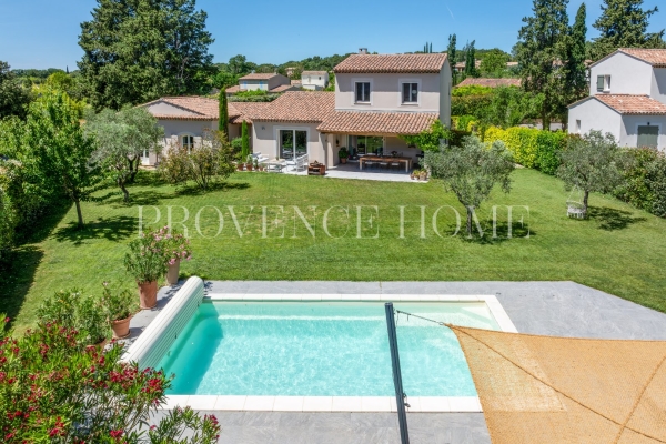Maison de luxe à vendre à Saumane-de-Vaucluse, 895 000 €, Photo 1