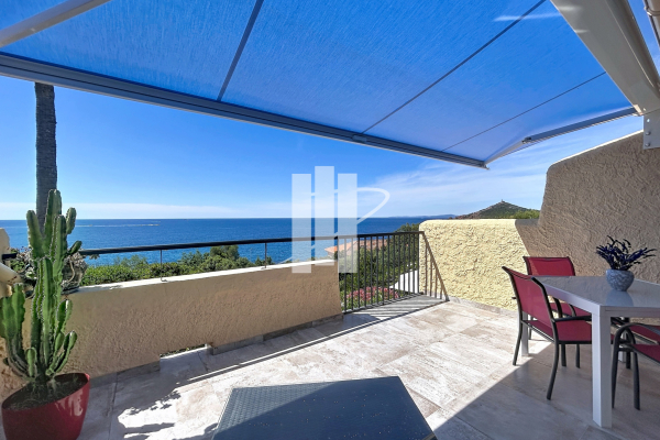 Maison de luxe à vendre à Saint-Raphaël, 635 000 €, Photo 2