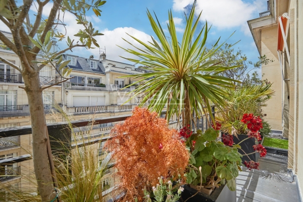 Luxury Apartment for sale in Paris 16ème, 2 465 000 €, Photo 2