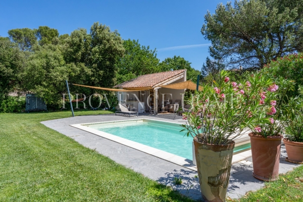 Maison de luxe à vendre à Saumane-de-Vaucluse, 895 000 €, Photo 2