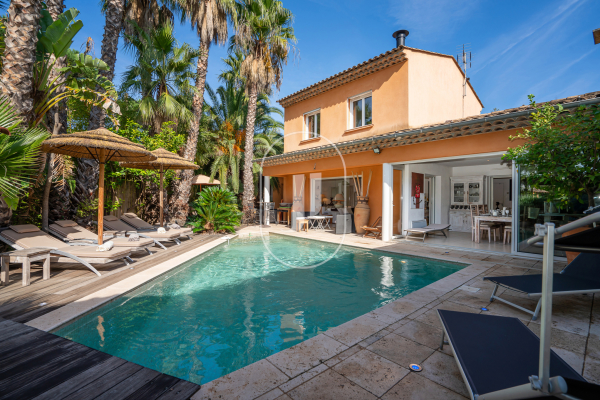 Maison de luxe à vendre à Sainte-Maxime, 997 000 €, Photo 3