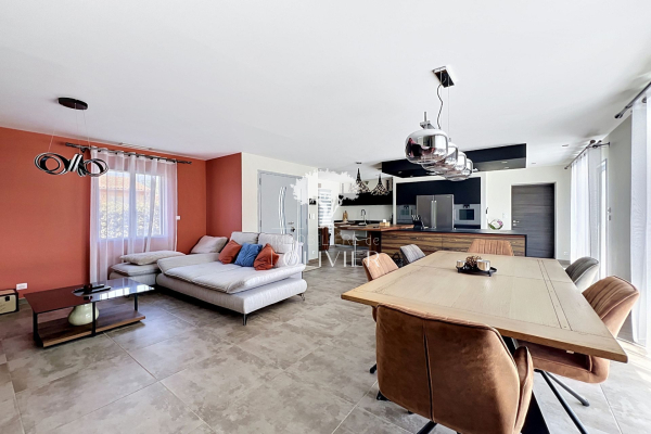 Maison de luxe à vendre à Saint Saturnin les Apt, 530 000 €, Photo 5
