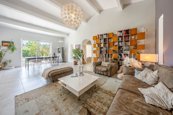 Maison de luxe à vendre à Saumane-de-Vaucluse, 895 000 €, Photo 5