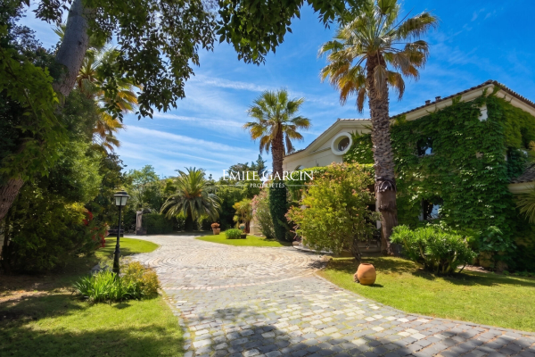 Maison de luxe à vendre à Marseille 12ème, 2 490 000 €, Photo 1