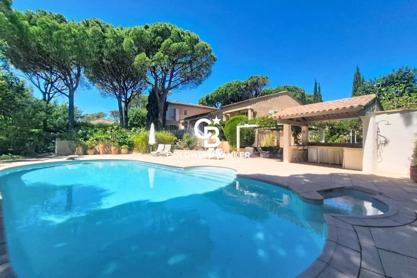 Maison de luxe à vendre à Saint-Raphaël, 1 850 000 €, Photo 1