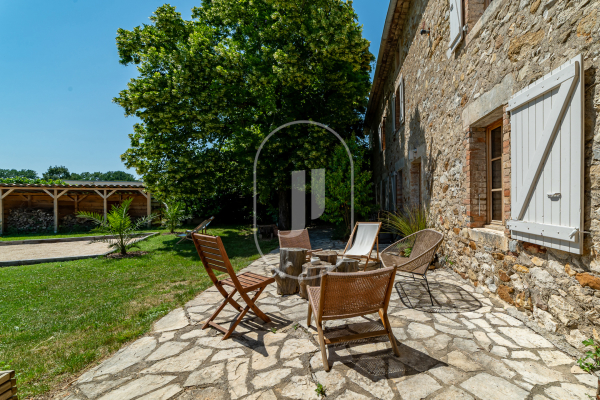 Maison de luxe à vendre à Allègre-les-Fumades, 935 000 €, Photo 1