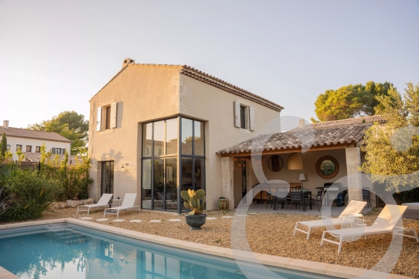 Luxury House for sale in Eygalières, 1 474 000 €, Photo 1