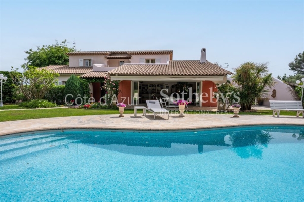 Luxury House for sale in Le Rouret, 1 890 000 €, Photo 2