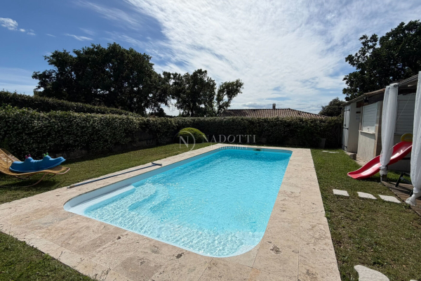 Maison de luxe à vendre à Taillades, 680 000 €, Photo 2