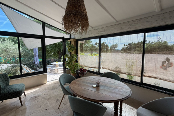 Maison de luxe à vendre à Taillades, 680 000 €, Photo 3