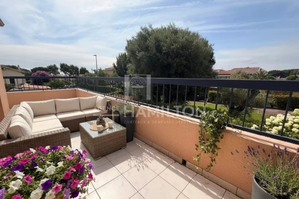 Luxury Apartment for sale in Antibes, 568 000 €, Photo 4