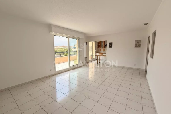 Luxury Apartment for sale in Antibes, 568 000 €, Photo 6
