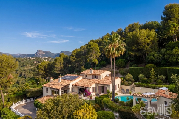 Luxury House for sale in La Gaude, 1 260 000 €