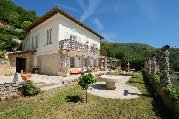 Luxury House for sale in Tourrettes-sur-Loup, 1 378 000 €, Photo 1