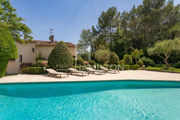 Maison de luxe à vendre à Châteauneuf-Grasse, 1 260 000 €, Photo 1