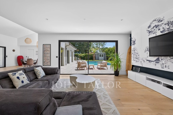 Luxury House for rental in Le Taillan-Médoc, 4 500 €, Photo 1