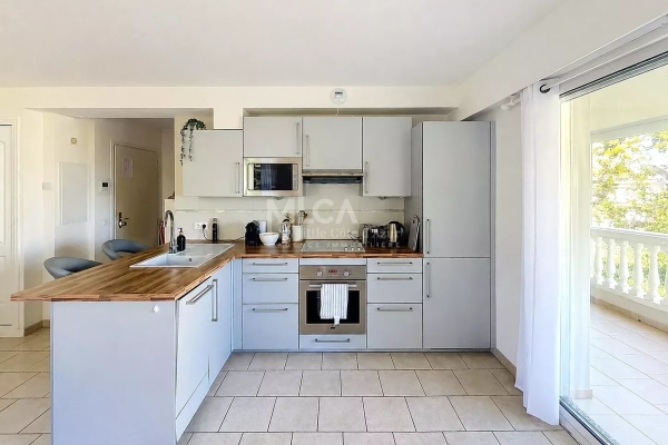Luxury Apartment for sale in Antibes, 372 000 €, Photo 4