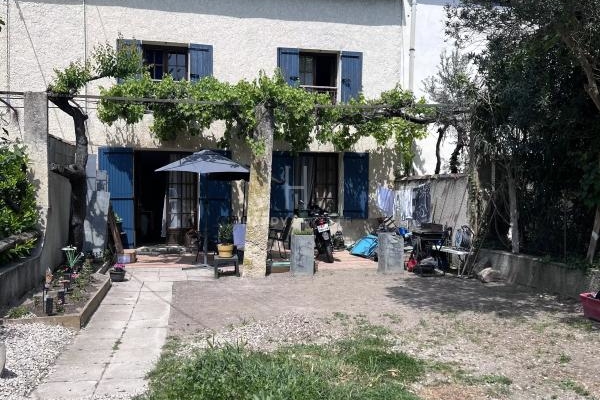 Luxury House for sale in Saint-Rémy-de-Provence, 289 000 €, Photo 1