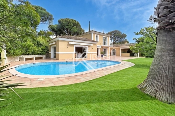 Maison de luxe à vendre à Saint-Raphaël, 1 340 000 €, Photo 1