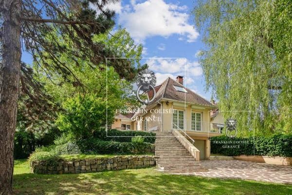 Maison de luxe à louer à Mareil-Marly, 4 500 €, Photo 1