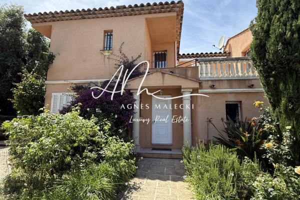 Luxury House for sale in Cavalaire-sur-Mer, 985 000 €, Photo 1