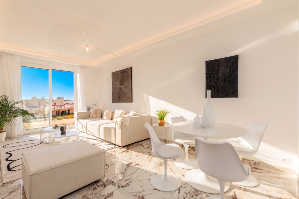 Luxury Apartment for sale in Nice, 830 000 €, Photo 1