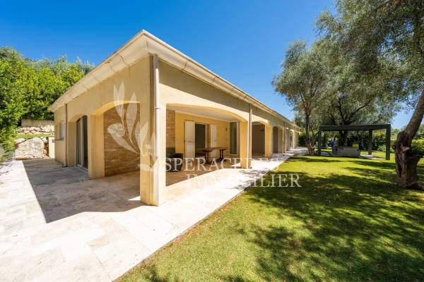 Maison de luxe à vendre à Spéracèdes, 895 000 €, Photo 1