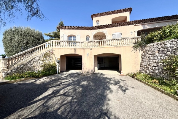 Maison de luxe à vendre à Nice, 793 000 €, Photo 1