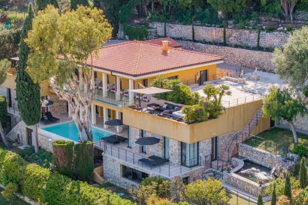 Luxury House for rental in Roquebrune-Cap-Martin, 53 000 €, Photo 1