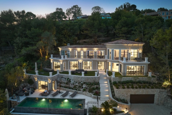 Luxury House for rental in Villefranche-sur-Mer, 40 000 €, Photo 1