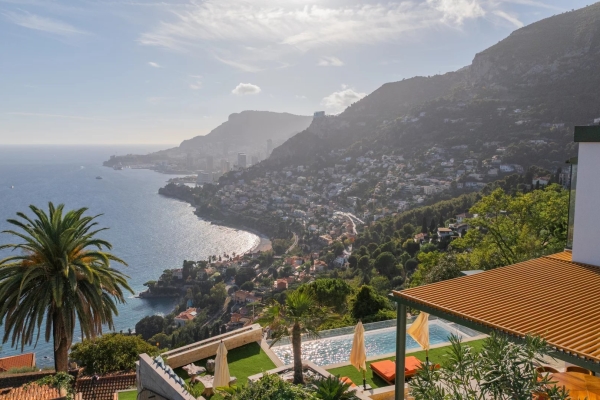 Maison de luxe à louer à Roquebrune-Cap-Martin, 30 000 €, Photo 1