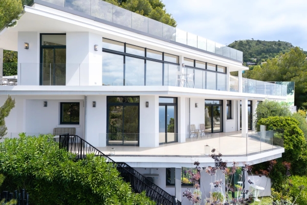 Maison de luxe à louer à Roquebrune-Cap-Martin, 25 000 €, Photo 1
