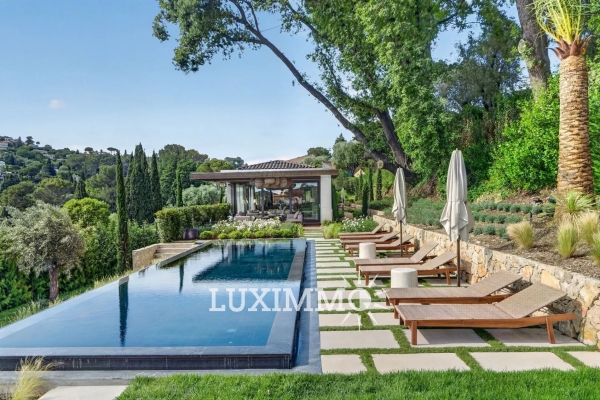 Maison de luxe à louer à Mougins, 14 000 €, Photo 1