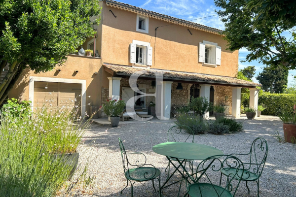 Luxury House for sale in Le Thor, 820 000 €, Photo 2