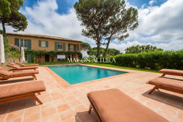 Maison de luxe à louer à Saint-Tropez, 12 500 €, Photo 1