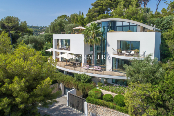 Maison de luxe à louer à Saint-Jean-Cap-Ferrat, 86 600 €, Photo 1