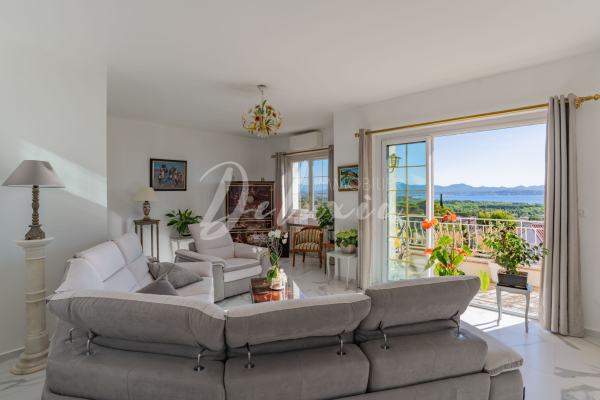 Maison de luxe à vendre à Fréjus, 1 200 000 €, Photo 3