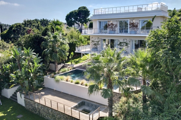 Maison de luxe à vendre à Antibes, 3 990 000 €, Photo 1