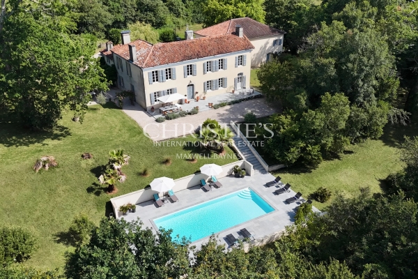 Luxury House for sale in Saint-Sever, 895 000 €, Photo 1