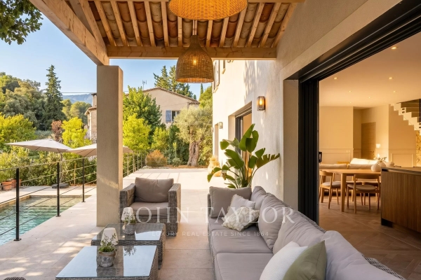 Maison de luxe à louer à Grasse, 6 900 €, Photo 1