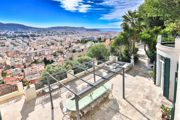 Maison de luxe à vendre à Nice, 1 850 000 €, Photo 1