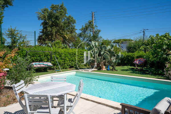 Maison de luxe à vendre à Fréjus, 899 000 €, Photo 2