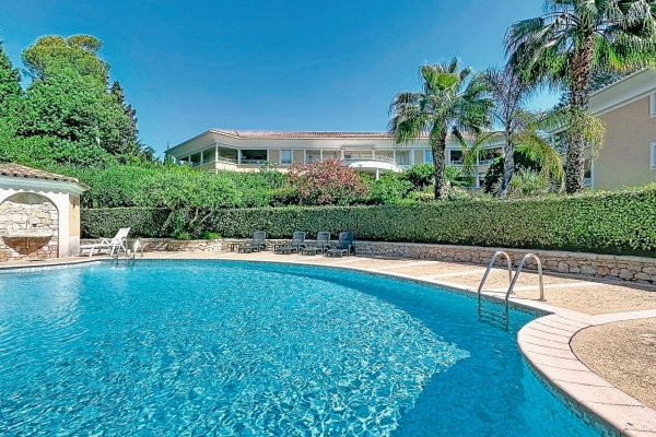 Appartement de luxe à vendre à Saint-Raphaël, 680 000 €, Photo 1