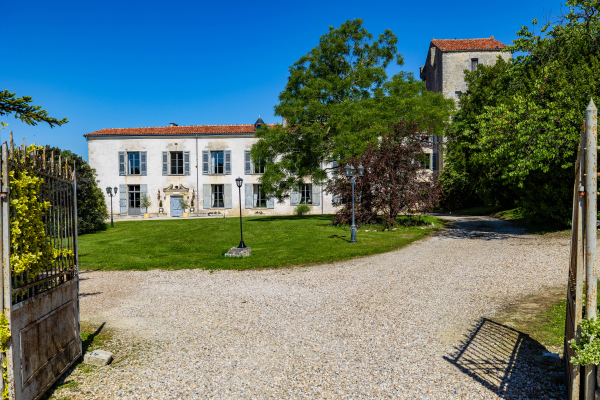 Maison de luxe à vendre à Saint-Hilaire-de-Villefranche, 1 390 000 €, Photo 3