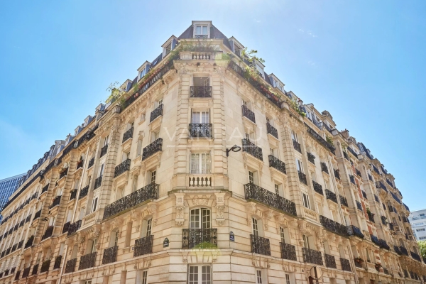 Luxury Apartment for sale in Paris 15Ème, 967 000 €, Photo 1