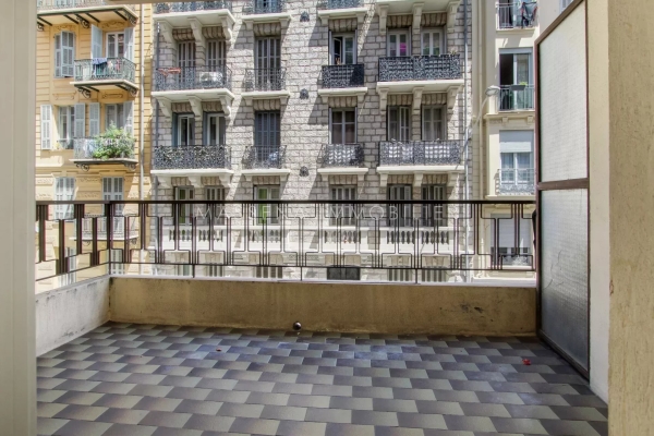 Appartement de luxe à vendre à Nice, 349 000 €, Photo 1