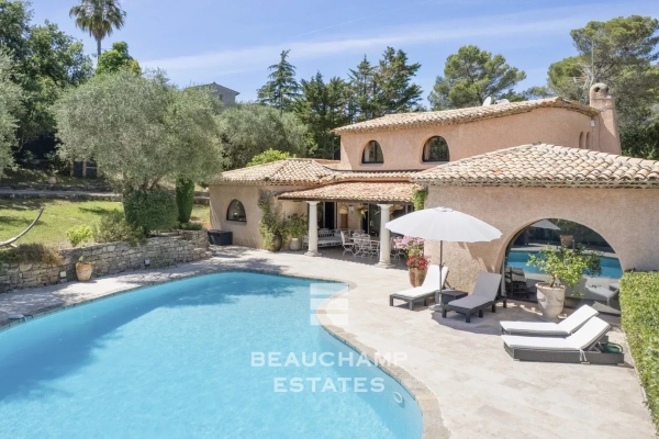 Maison de luxe à vendre à Mougins, 2 100 000 €, Photo 1