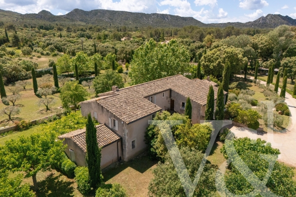 Maison de luxe à vendre à Eygalières, 4 470 000 €, Photo 1