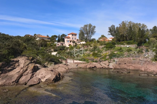 Maison de luxe à vendre à Agay, 11 500 000 €, Photo 1