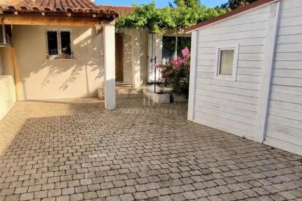 Maison de luxe à vendre à Mouriès, 299 000 €, Photo 1